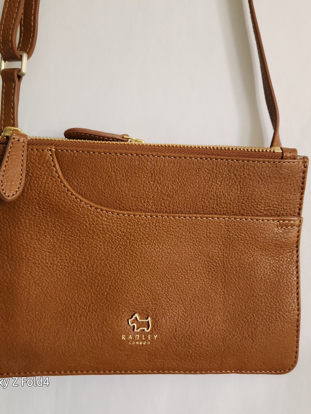RADLEY LONDON Tan Leather Crossbody Bag with Gold Hardware - Picture 11 of 11